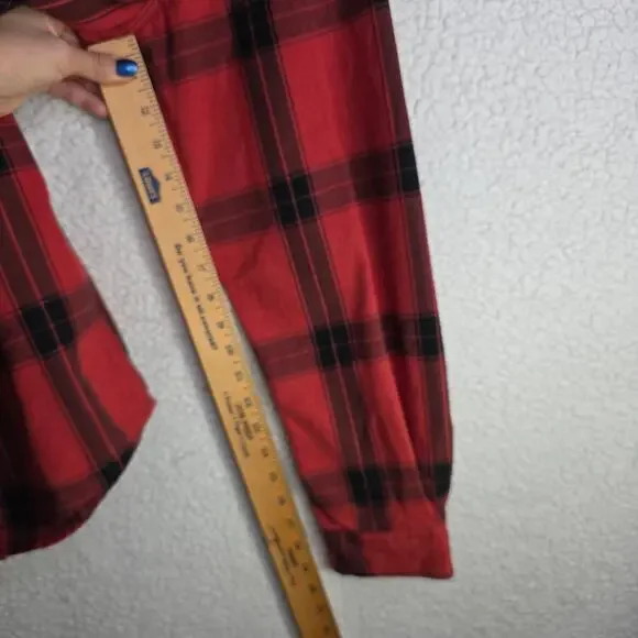 Carhartt Red and Black Plaid Casual Button Down Shirt - Picture 8 of 11